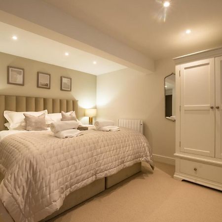 Edge Mere Apartment, Bowness-On-Windermere Extérieur photo