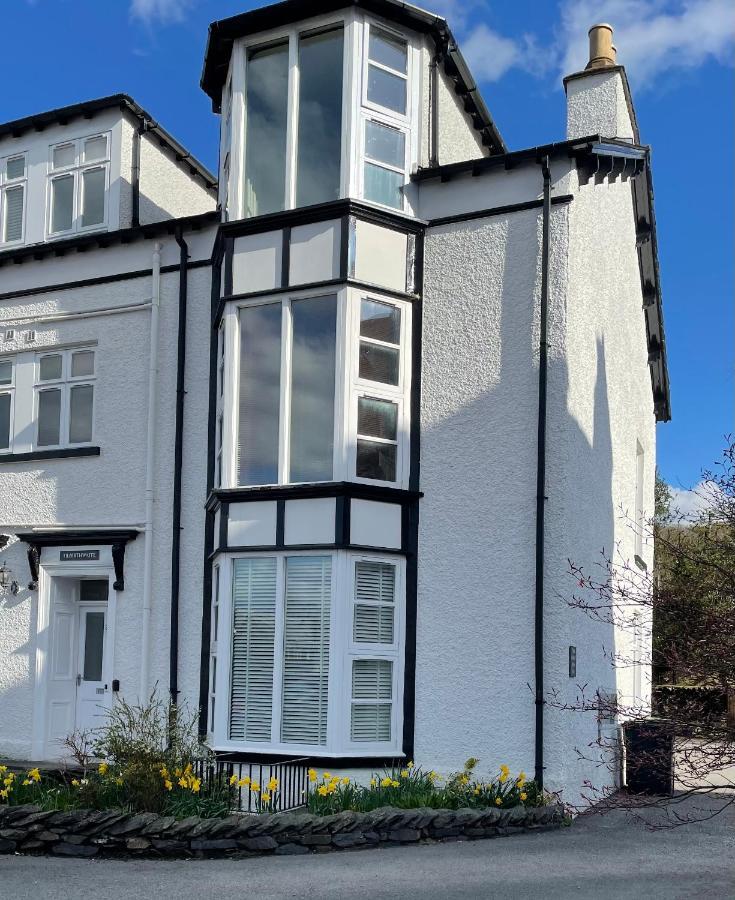 Edge Mere Apartment, Bowness-On-Windermere Extérieur photo