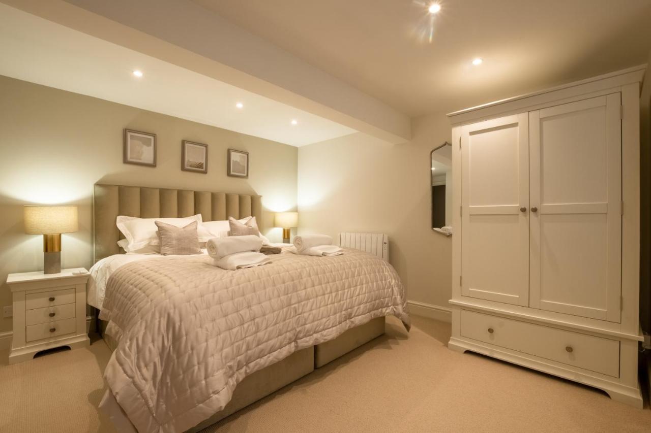 Edge Mere Apartment, Bowness-On-Windermere Extérieur photo